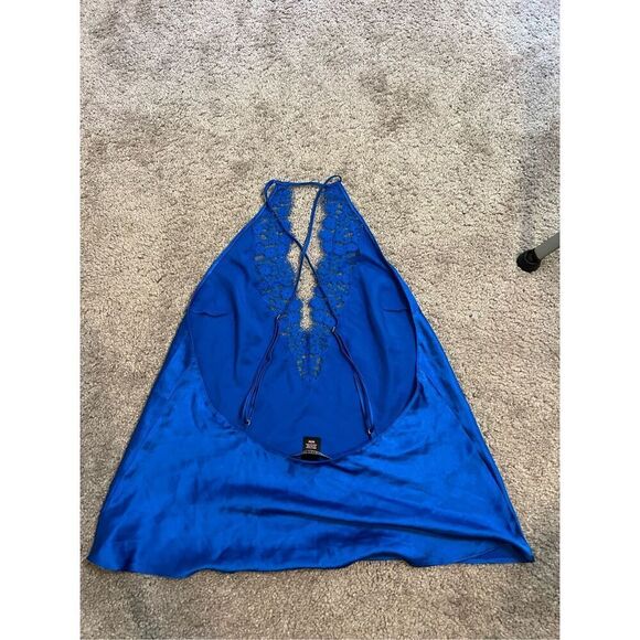 Women’s Victoria Secret Satin & Lace Blue Top. Size medium - Picture 5 of 6